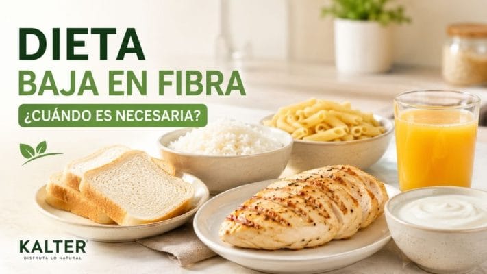 Pan blanco, arroz, pasta, pollo, yogur y jugo natural representan alimentos que pueden formar parte de una dieta baja en fibra bajo indicación médica.