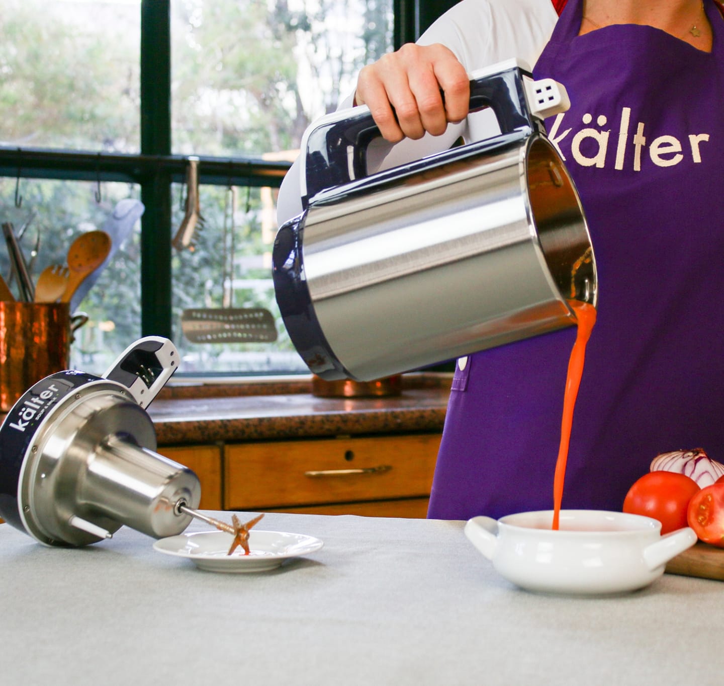 Preparación de Crema roja con Máquina para Sopas y Leches Vegetales KALTER