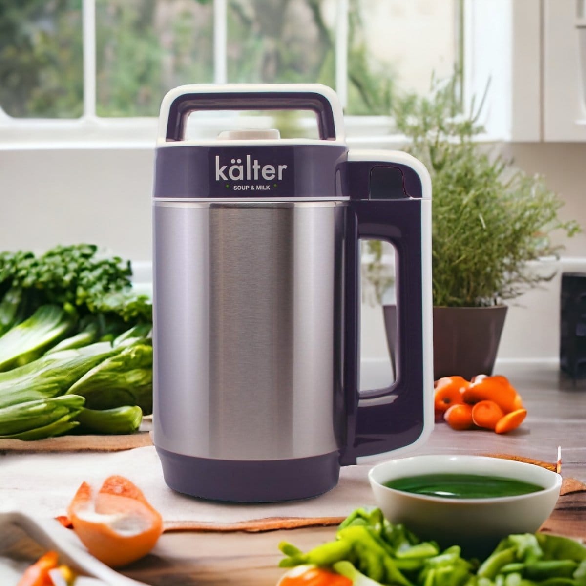 Soup Maker Kalter en concita con una preparación de crema verde