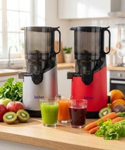 Slow Juicer KALTER SJ-026 gris y rojo junto a distintos jugos e ingredientes